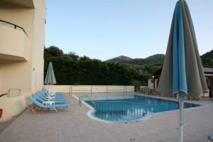 Elpis Studios & Apts