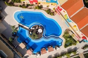 Alexandra Golden Boutique